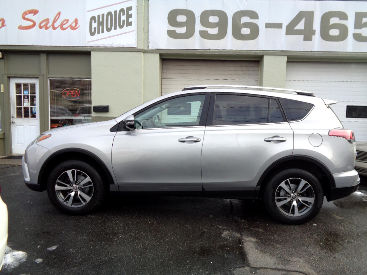 Toyota RAV4 XLE AWD 2017