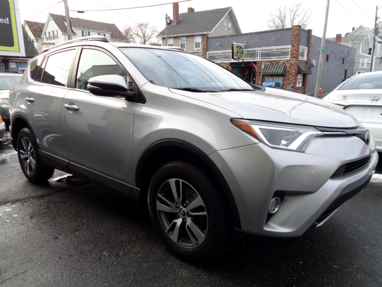 Toyota RAV4 XLE AWD 2017