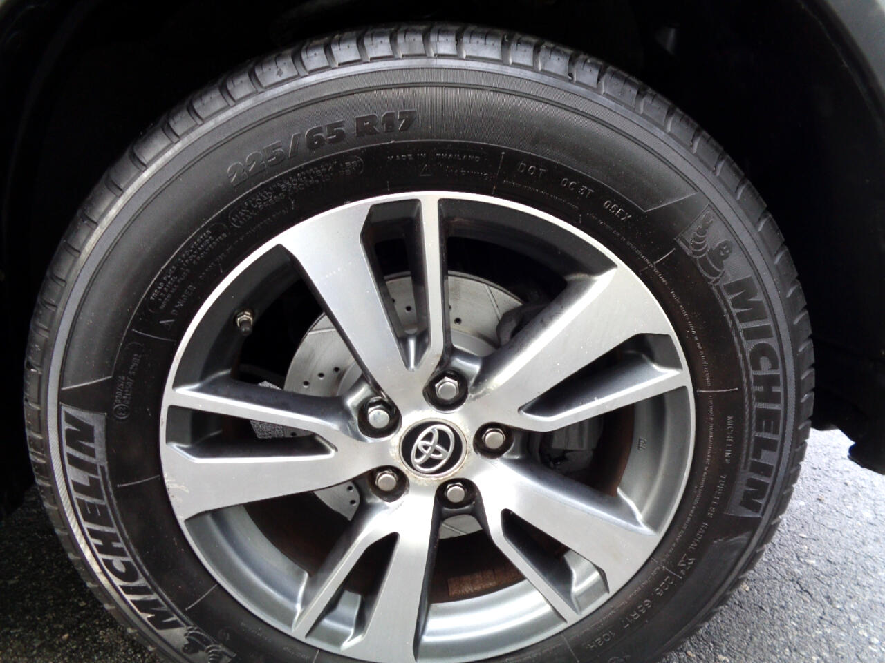 Toyota RAV4 XLE AWD 2017