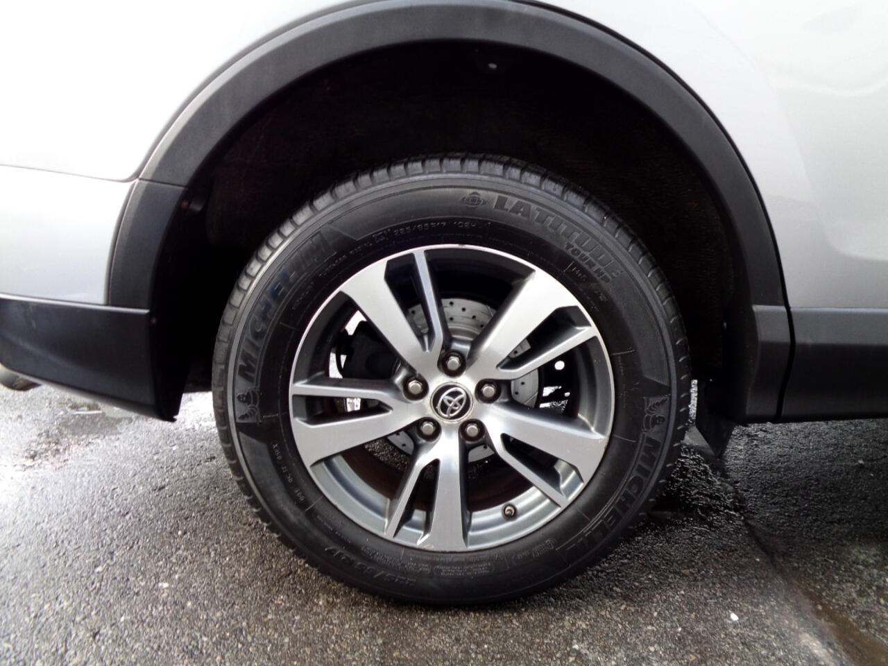 Toyota RAV4 XLE AWD 2017