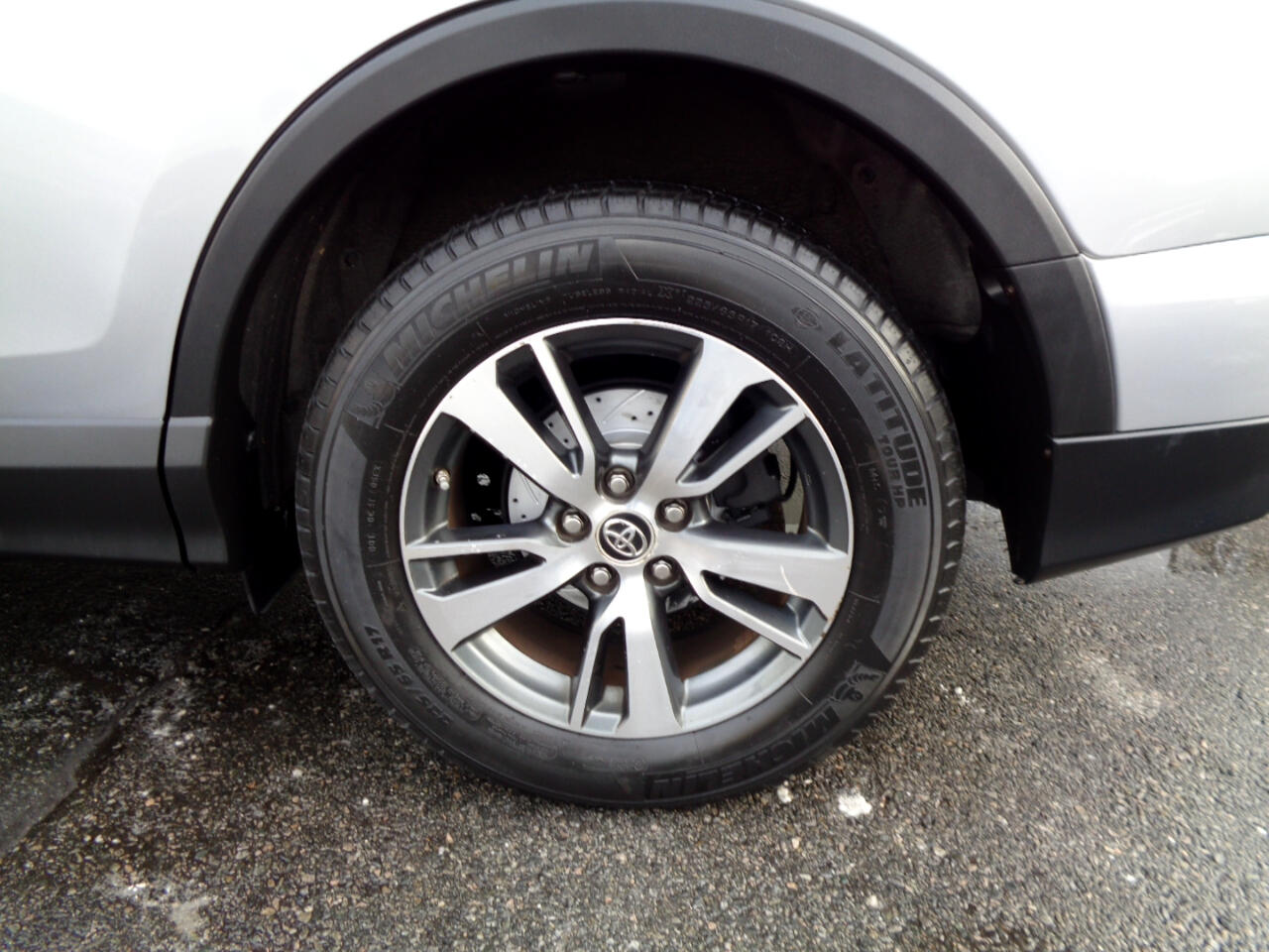 Toyota RAV4 XLE AWD 2017