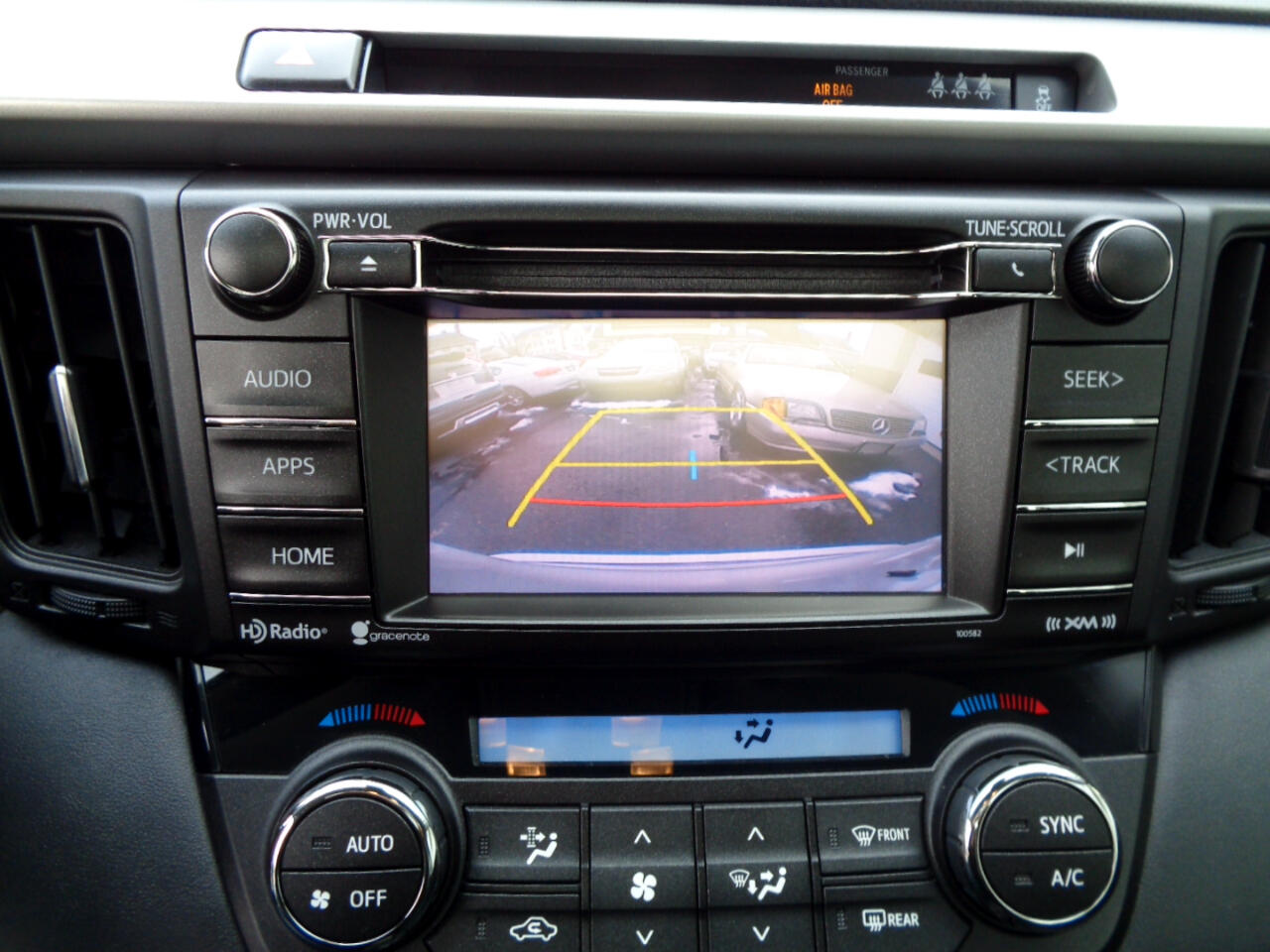 Toyota RAV4 XLE AWD 2017