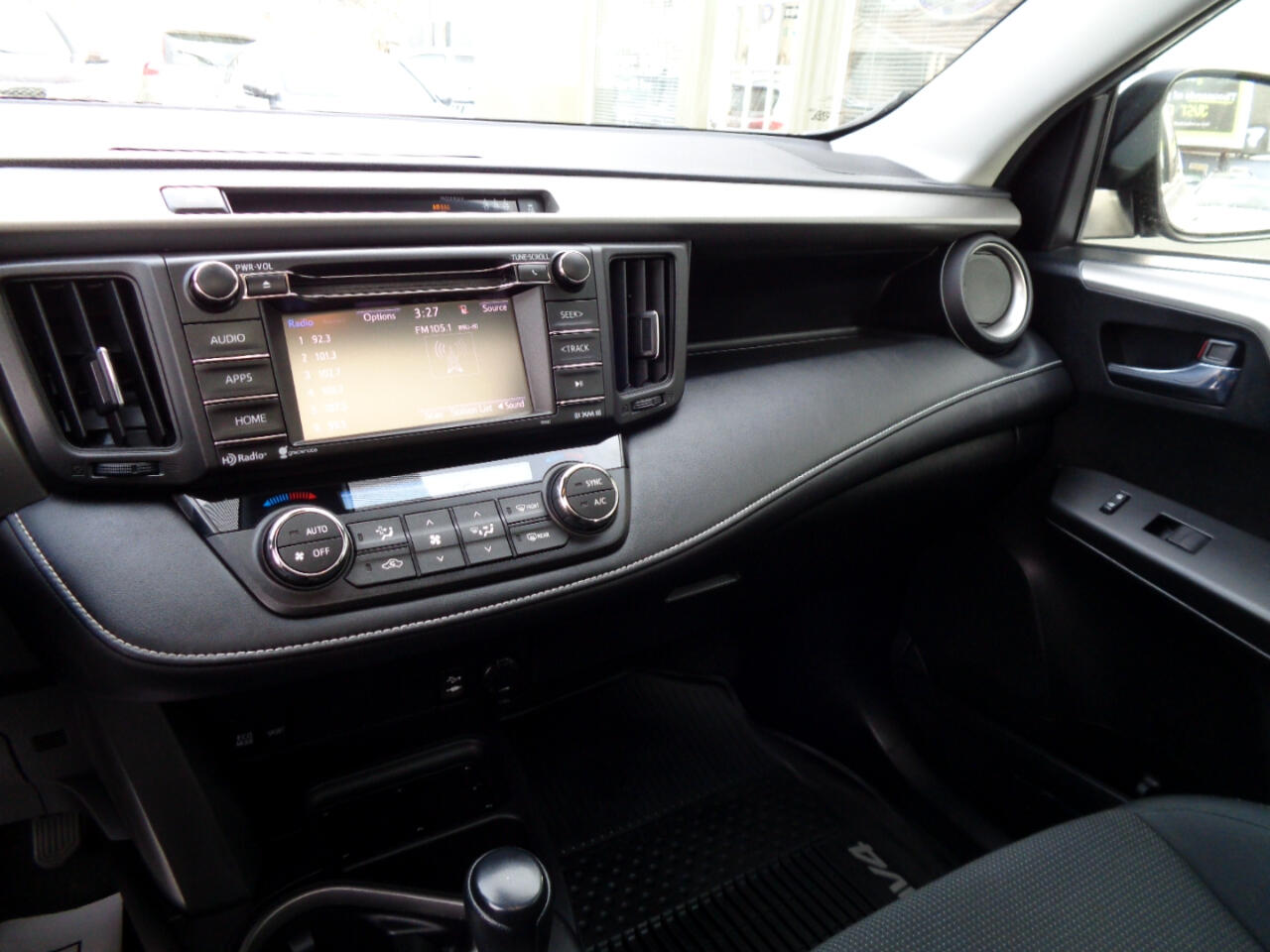 Toyota RAV4 XLE AWD 2017