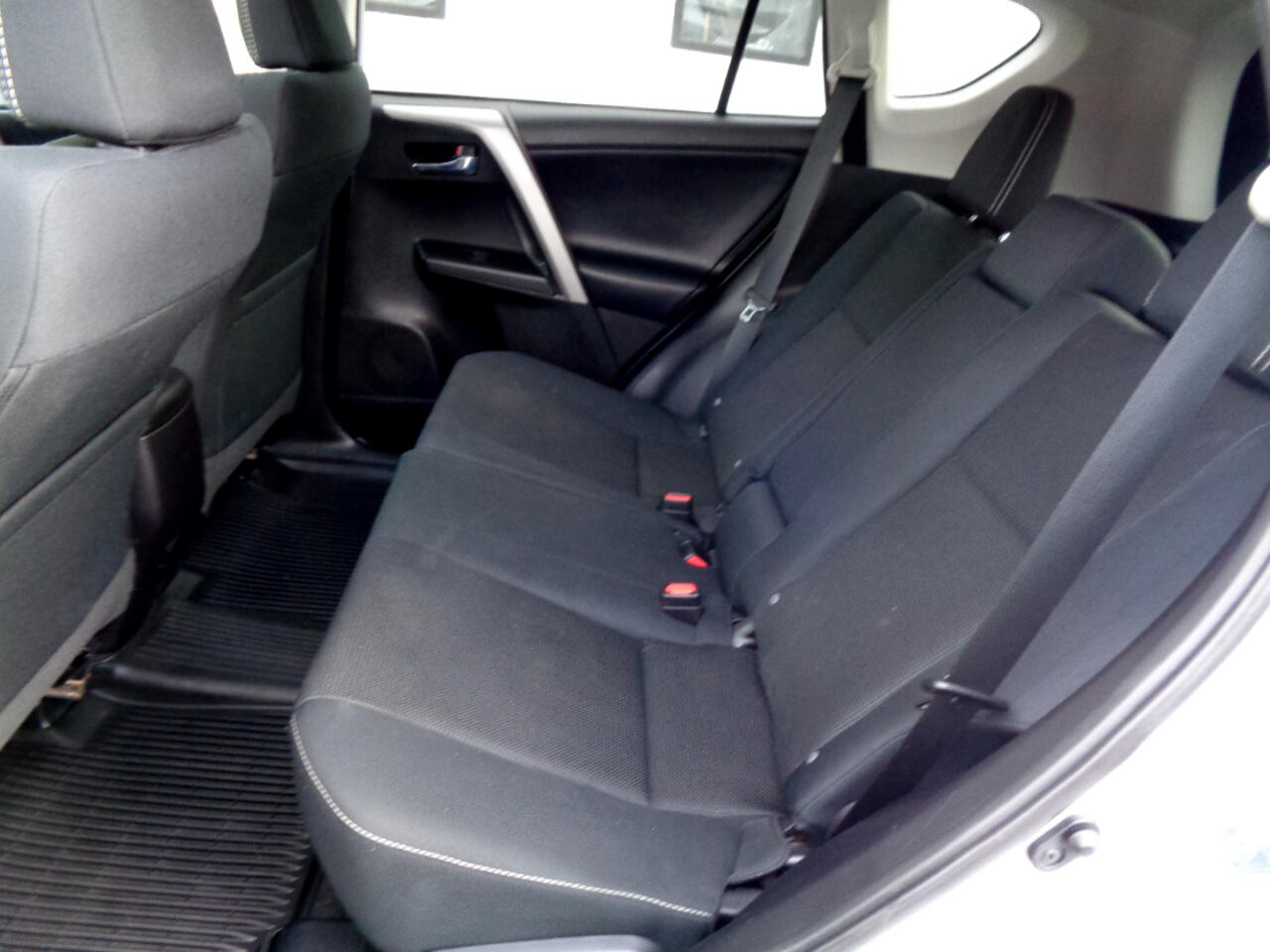 Toyota RAV4 XLE AWD 2017