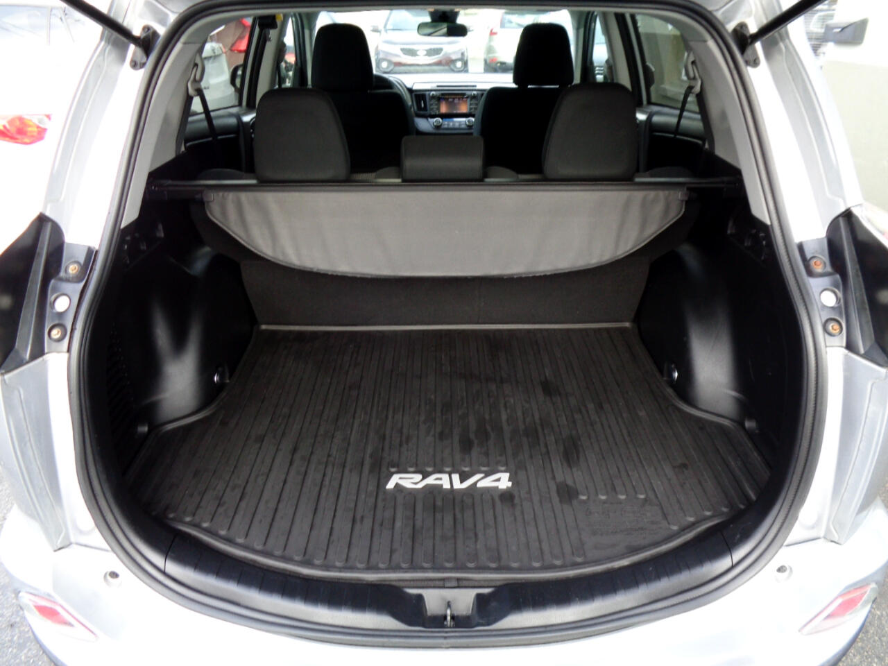 Toyota RAV4 XLE AWD 2017