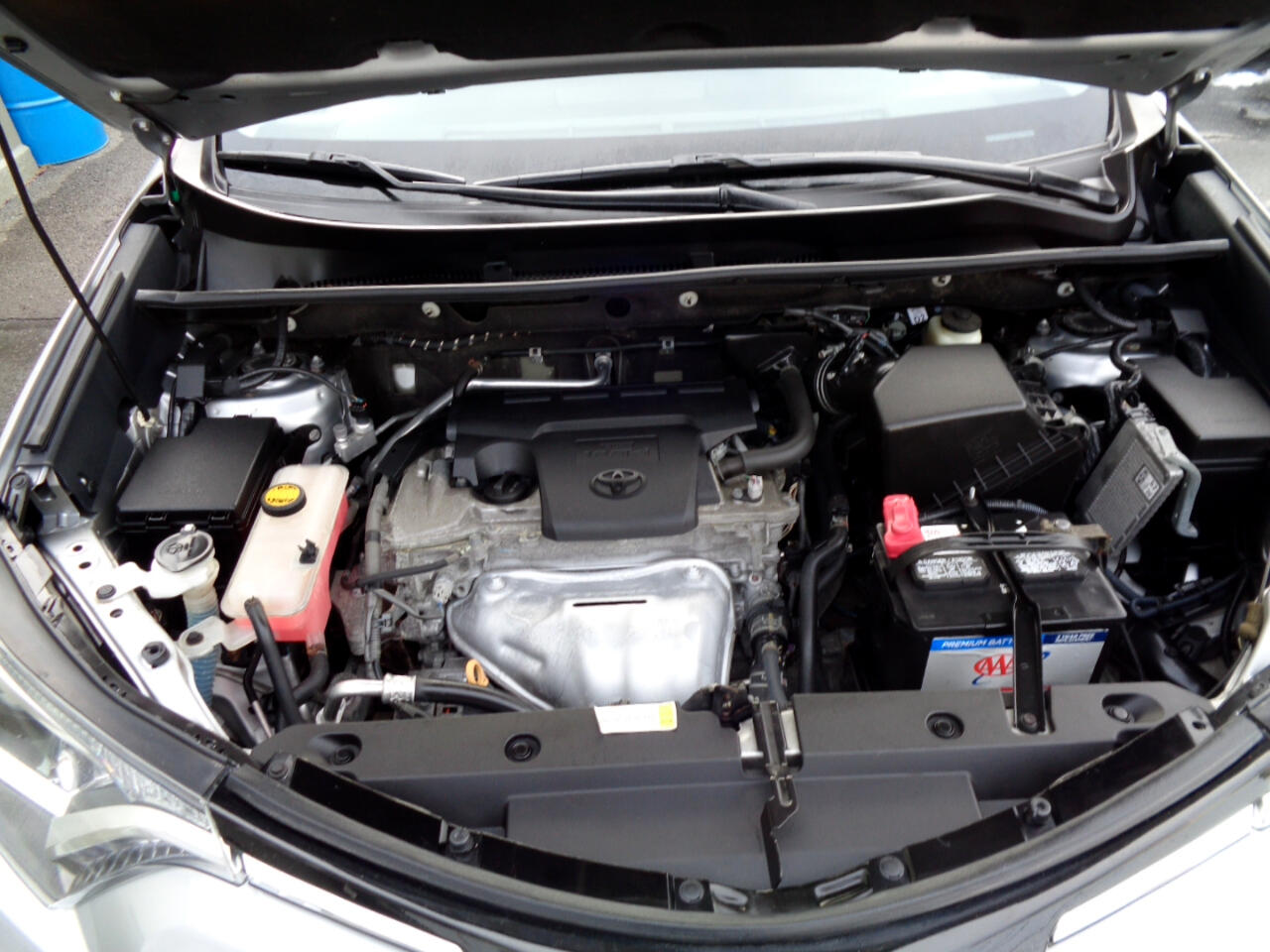 Toyota RAV4 XLE AWD 2017