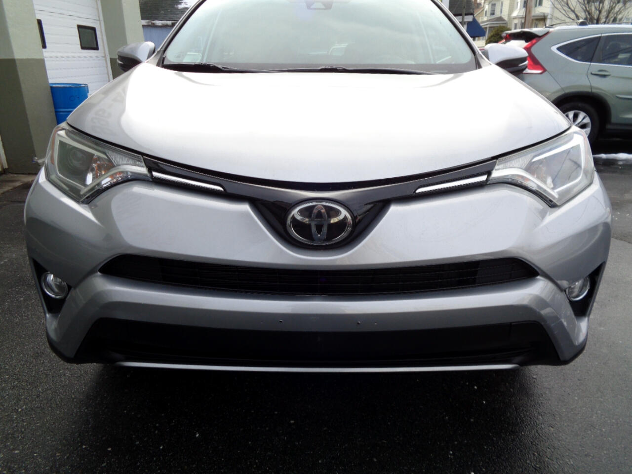 Toyota RAV4 XLE AWD 2017