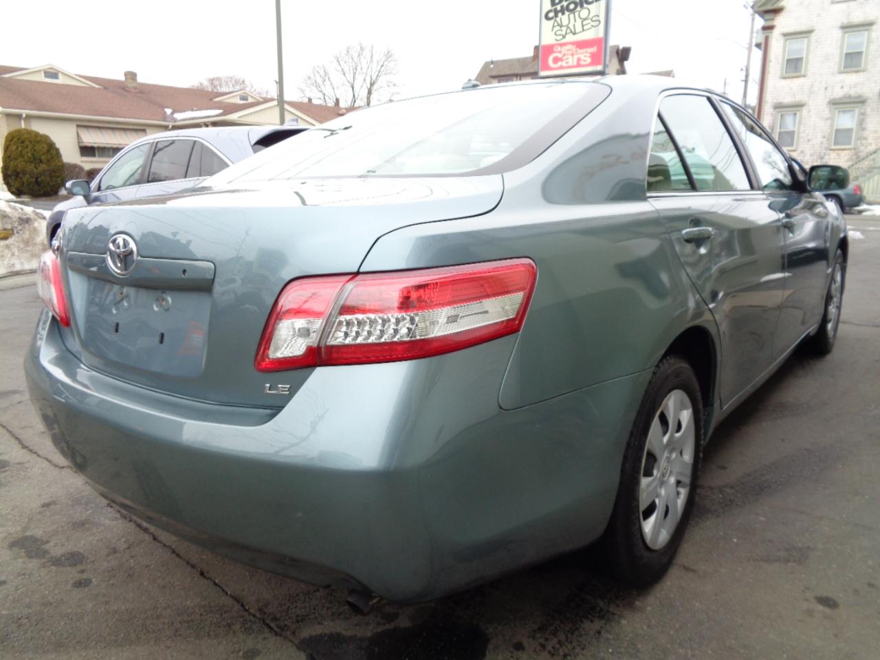 Toyota Camry  2010