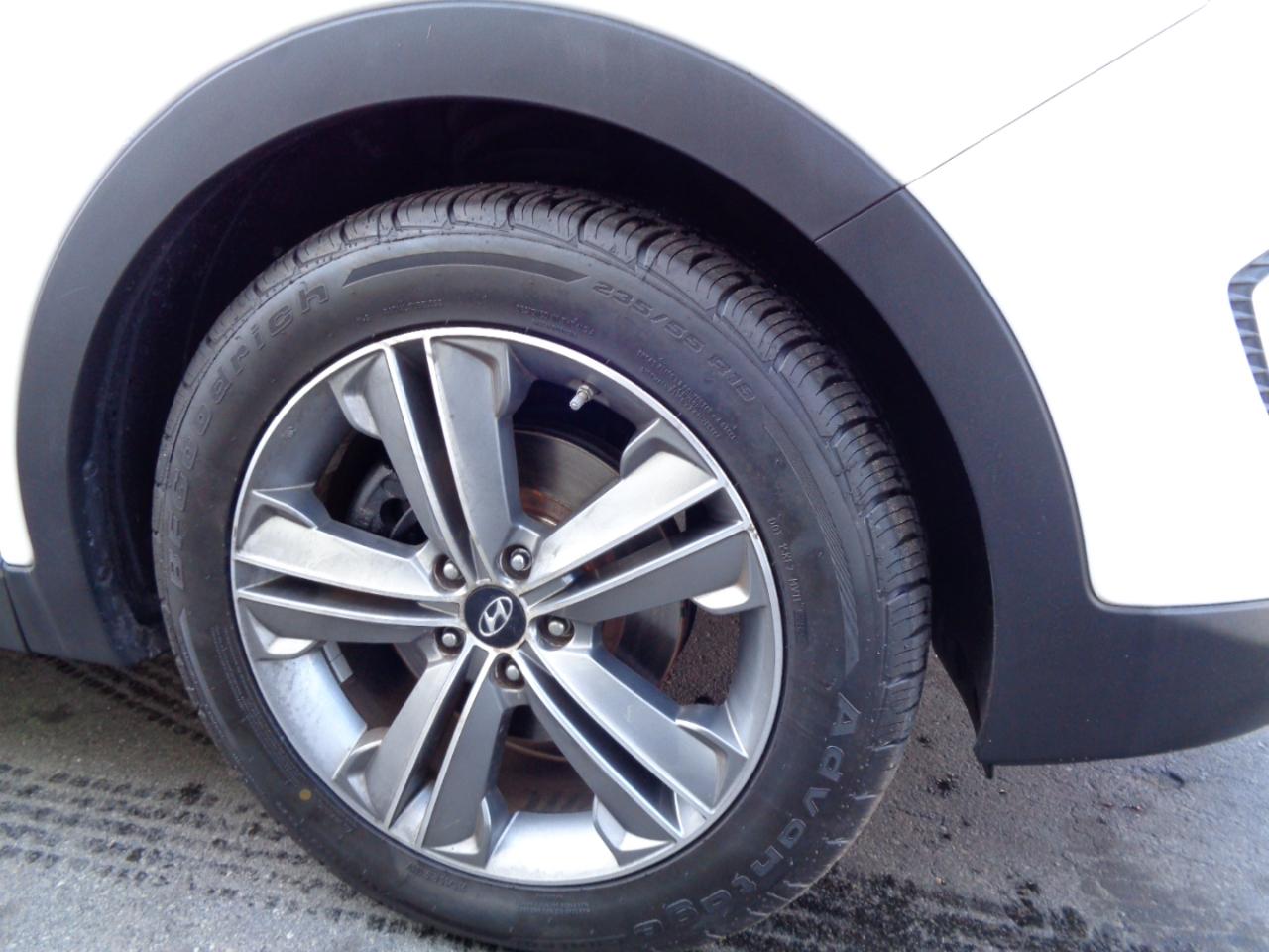 Hyundai Santa Fe GLS 4WD Auto V6 2015