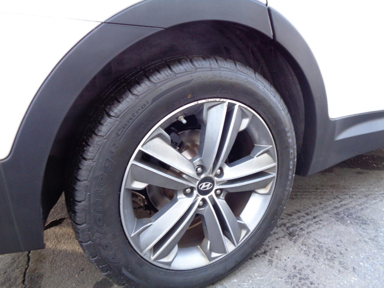 Hyundai Santa Fe GLS 4WD Auto V6 2015