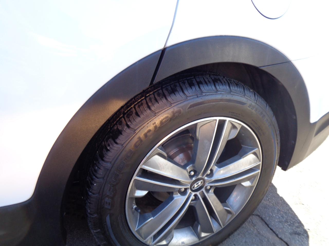 Hyundai Santa Fe GLS 4WD Auto V6 2015