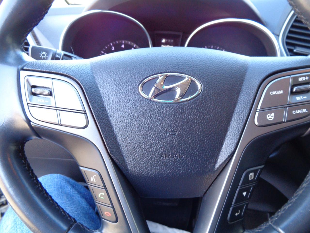 Hyundai Santa Fe GLS 4WD Auto V6 2015