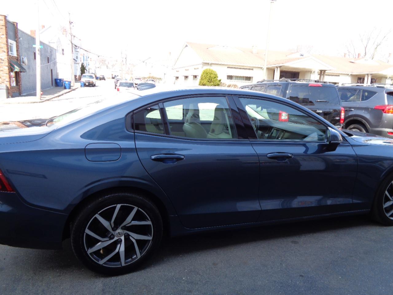 Volvo S60 T6 Momentum AWD 2019