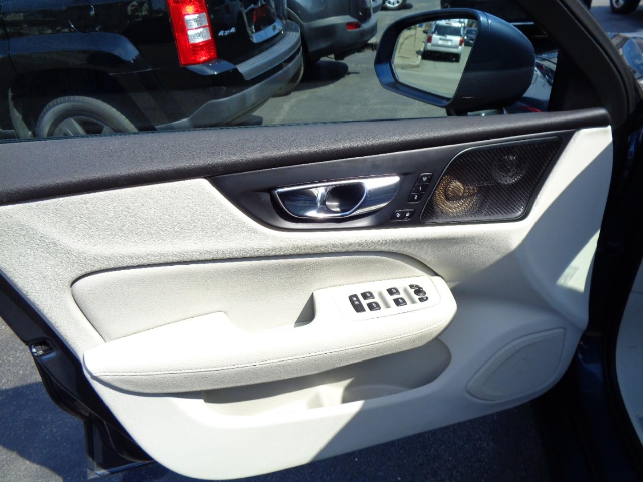 Volvo S60 T6 Momentum AWD 2019