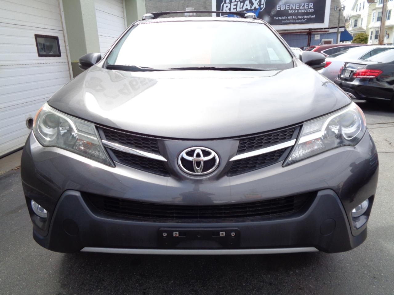 Toyota RAV4 XLE FWD 2013