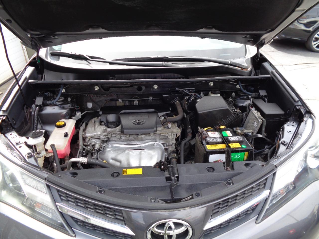 Toyota RAV4 XLE FWD 2013