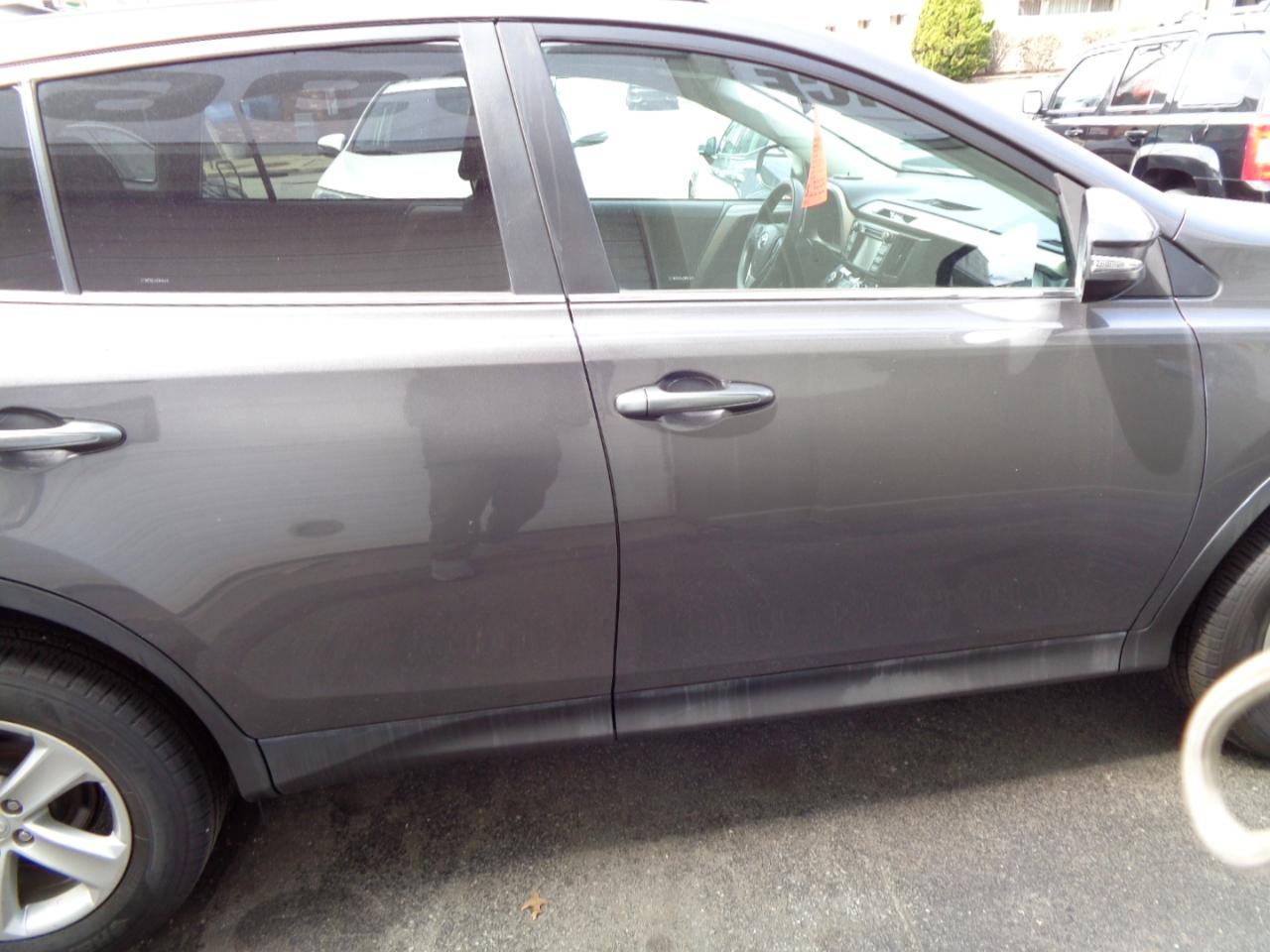 Toyota RAV4 XLE FWD 2013