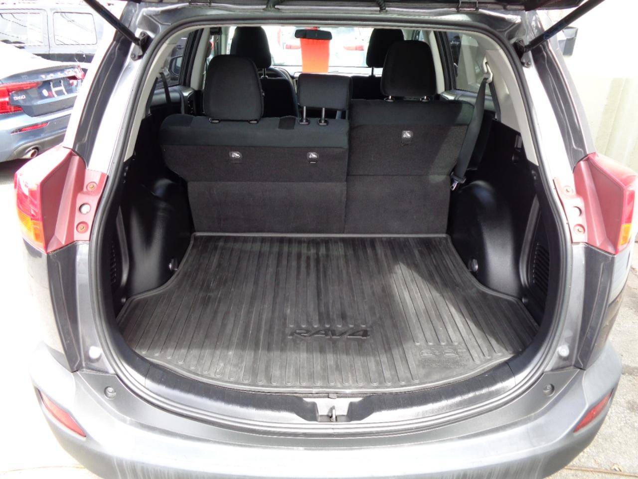 Toyota RAV4 XLE FWD 2013