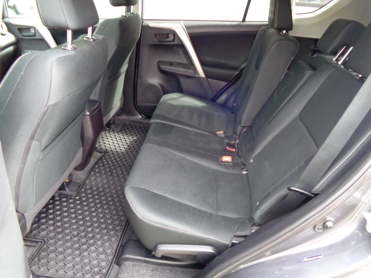 Toyota RAV4 XLE FWD 2013