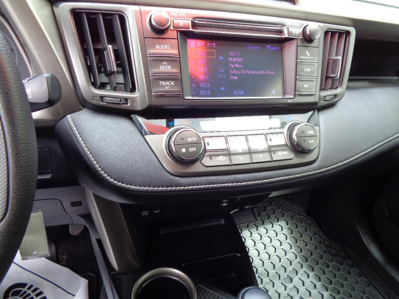 Toyota RAV4 XLE FWD 2013