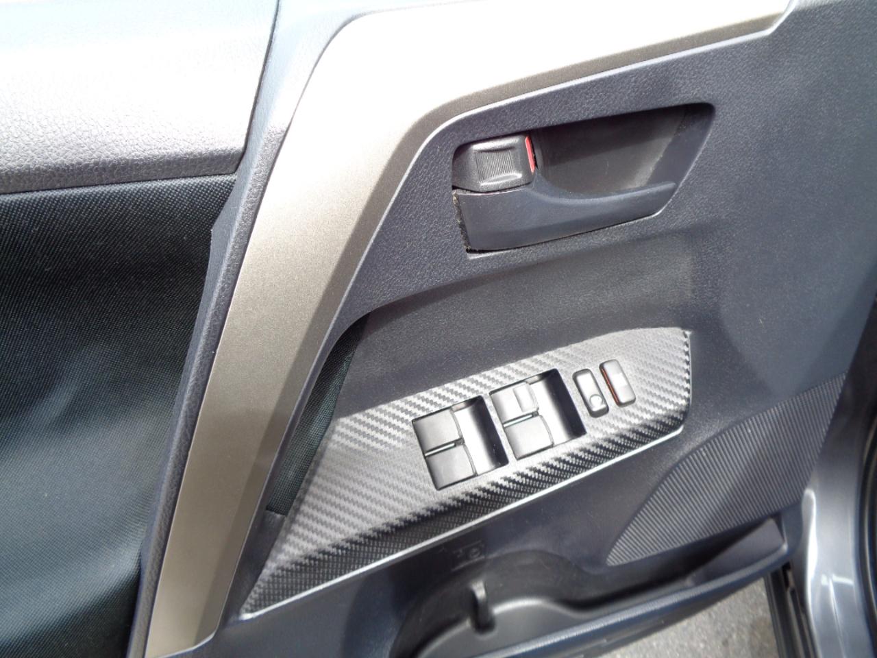 Toyota RAV4 XLE FWD 2013