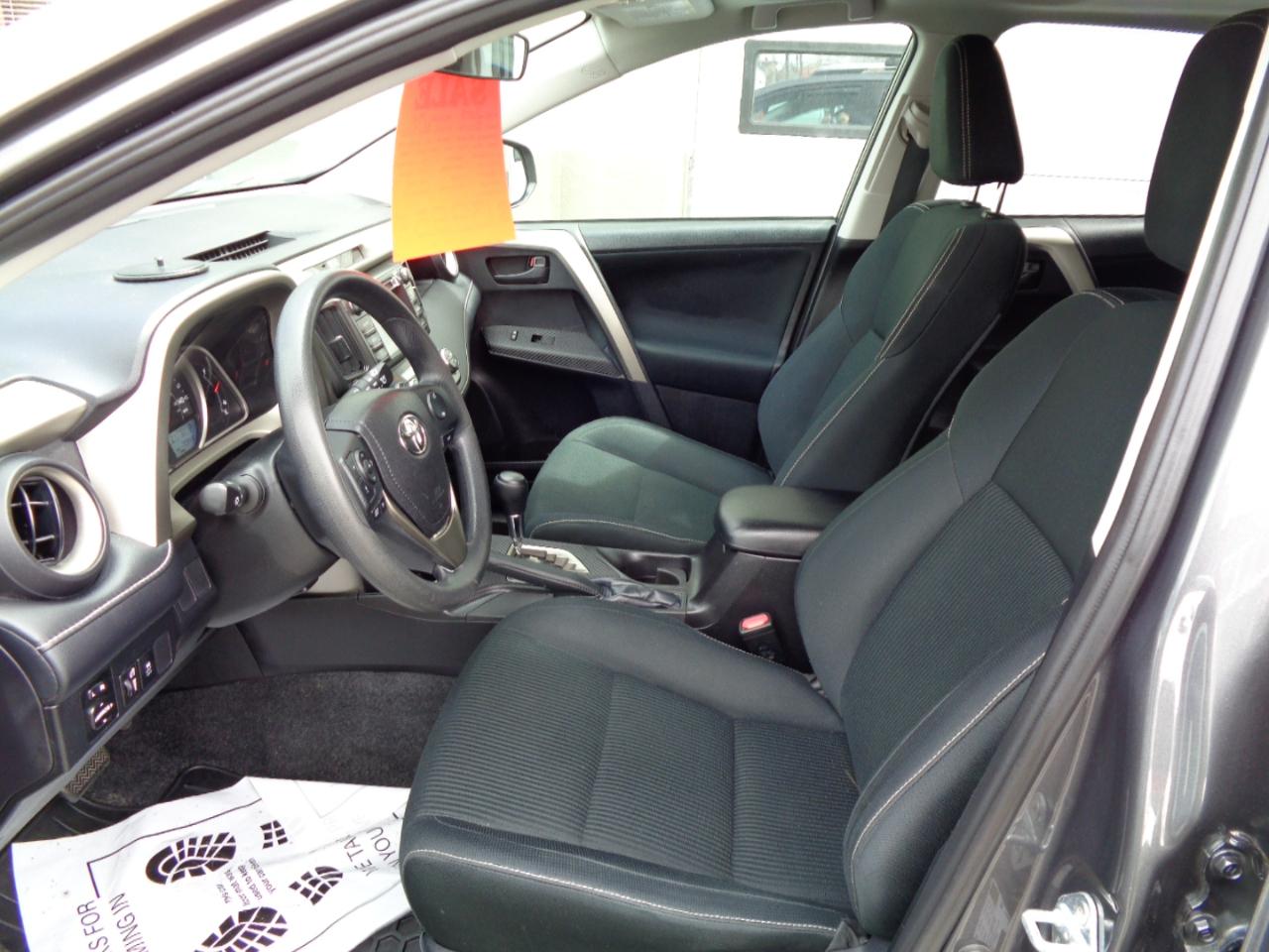 Toyota RAV4 XLE FWD 2013