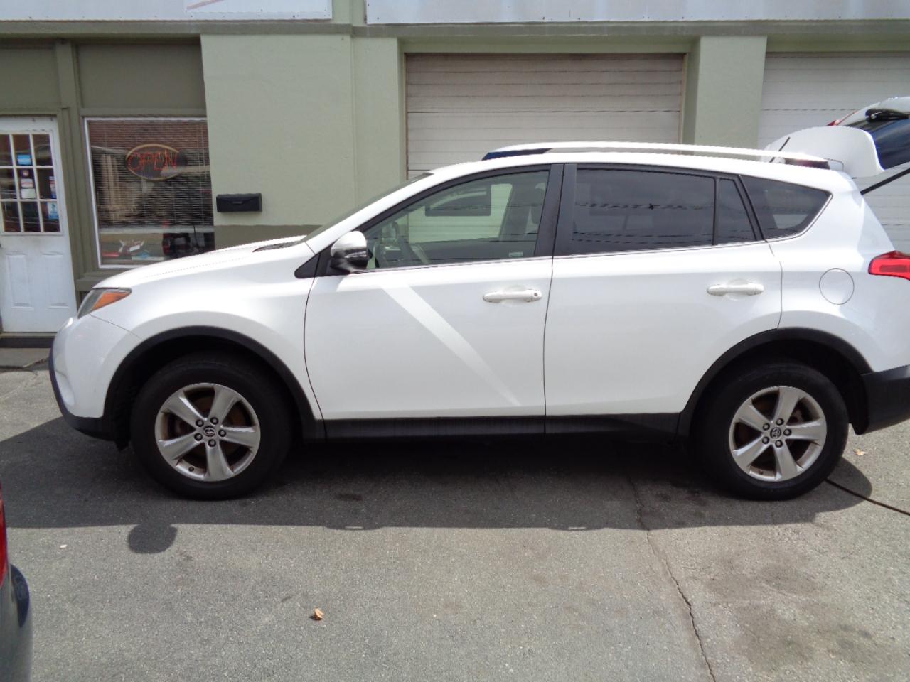 Toyota RAV4 XLE AWD 2015