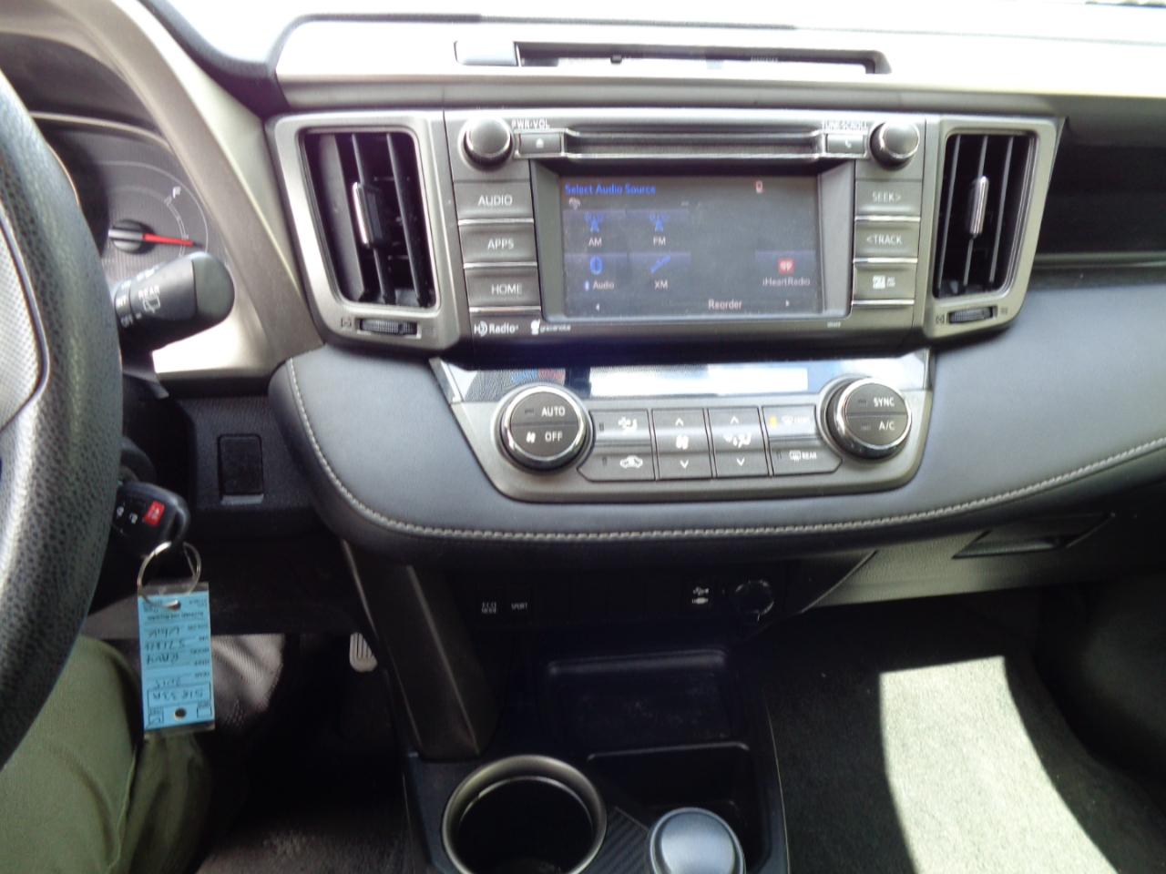 Toyota RAV4 XLE AWD 2015