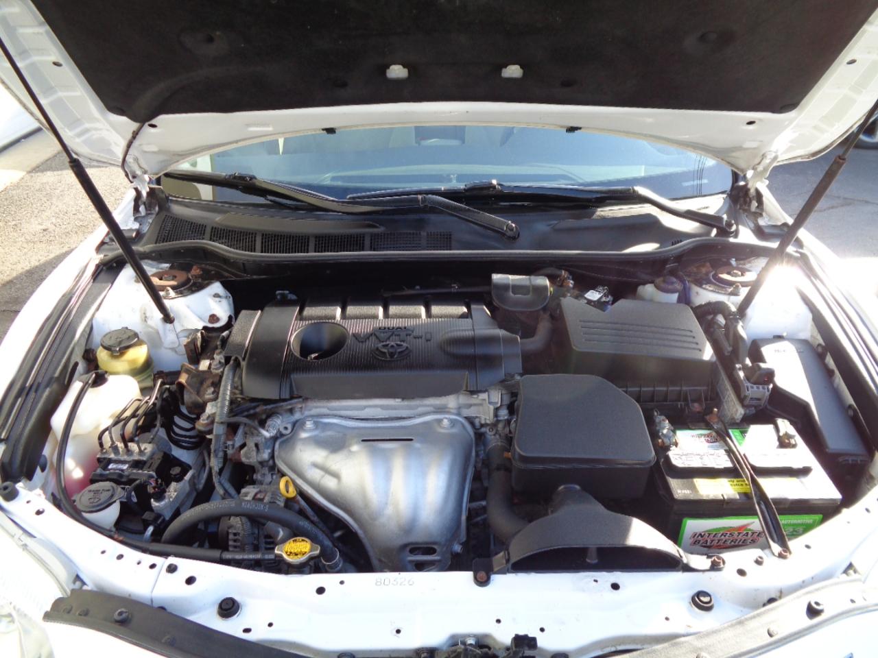 Toyota Camry Base 6-Spd AT 2011