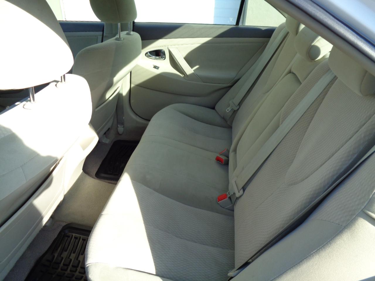 Toyota Camry Base 6-Spd AT 2011