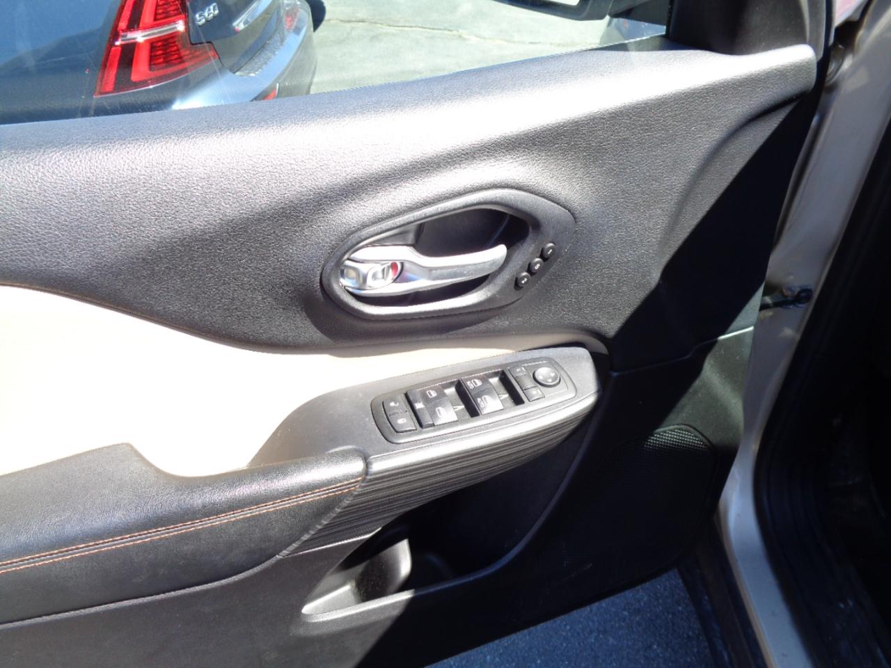 Jeep Cherokee Limited 4WD 2015