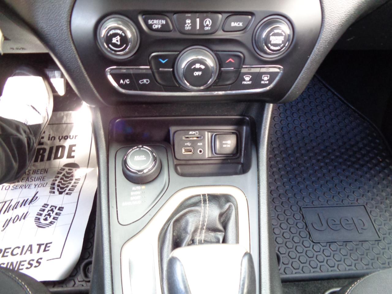 Jeep Cherokee Latitude 4WD 2015