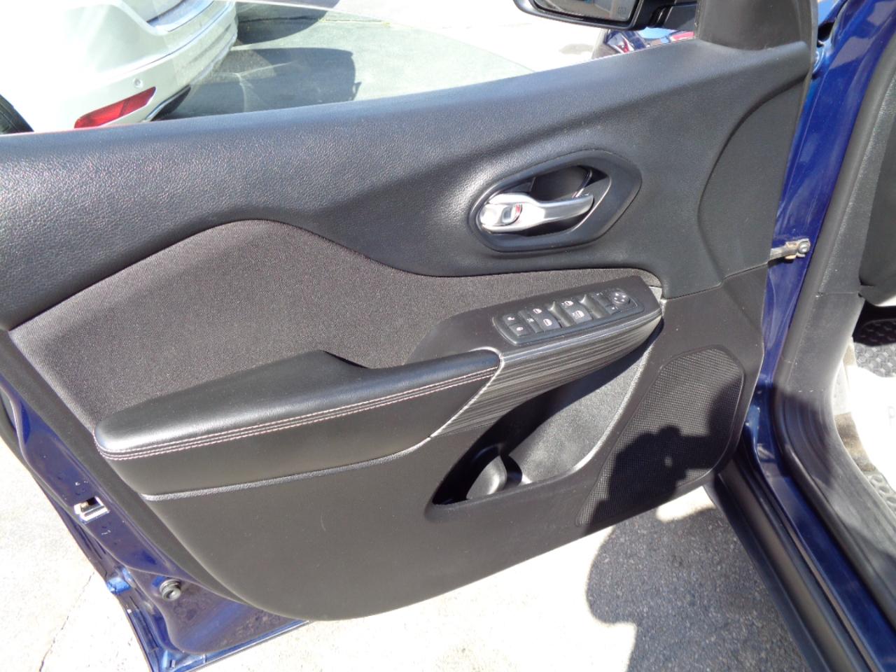 Jeep Cherokee Latitude 4WD 2015