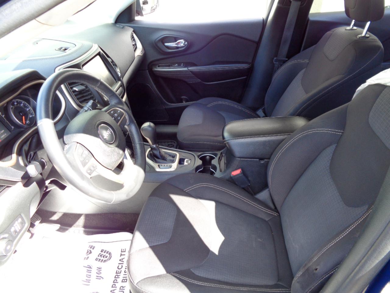Jeep Cherokee Latitude 4WD 2015