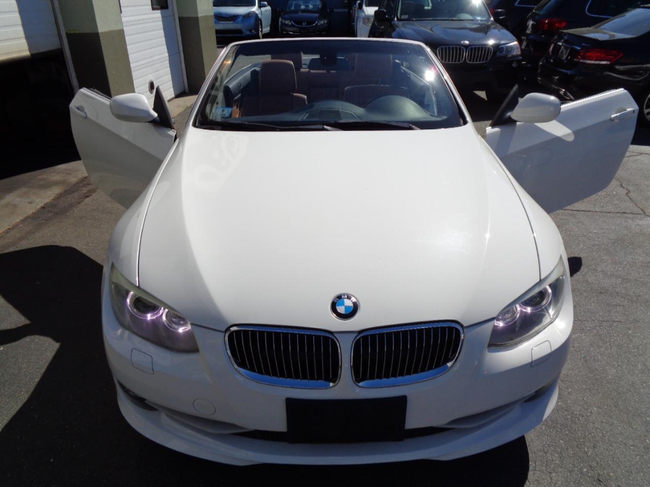 BMW 3-Series 328i Convertible 2011