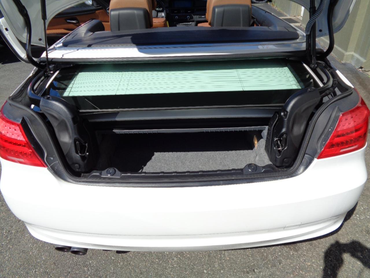 BMW 3-Series 328i Convertible 2011