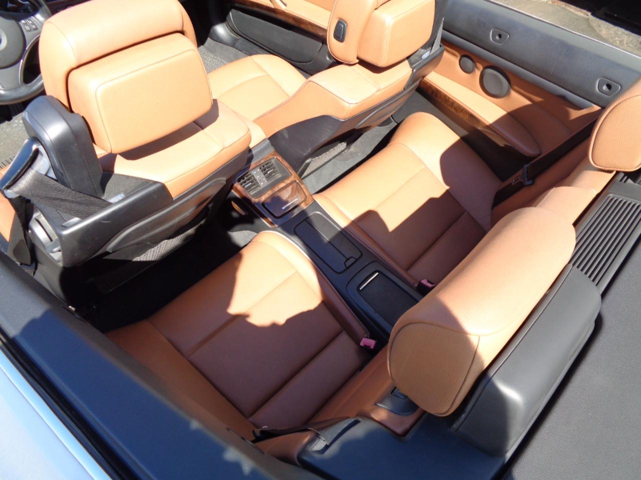BMW 3-Series 328i Convertible 2011