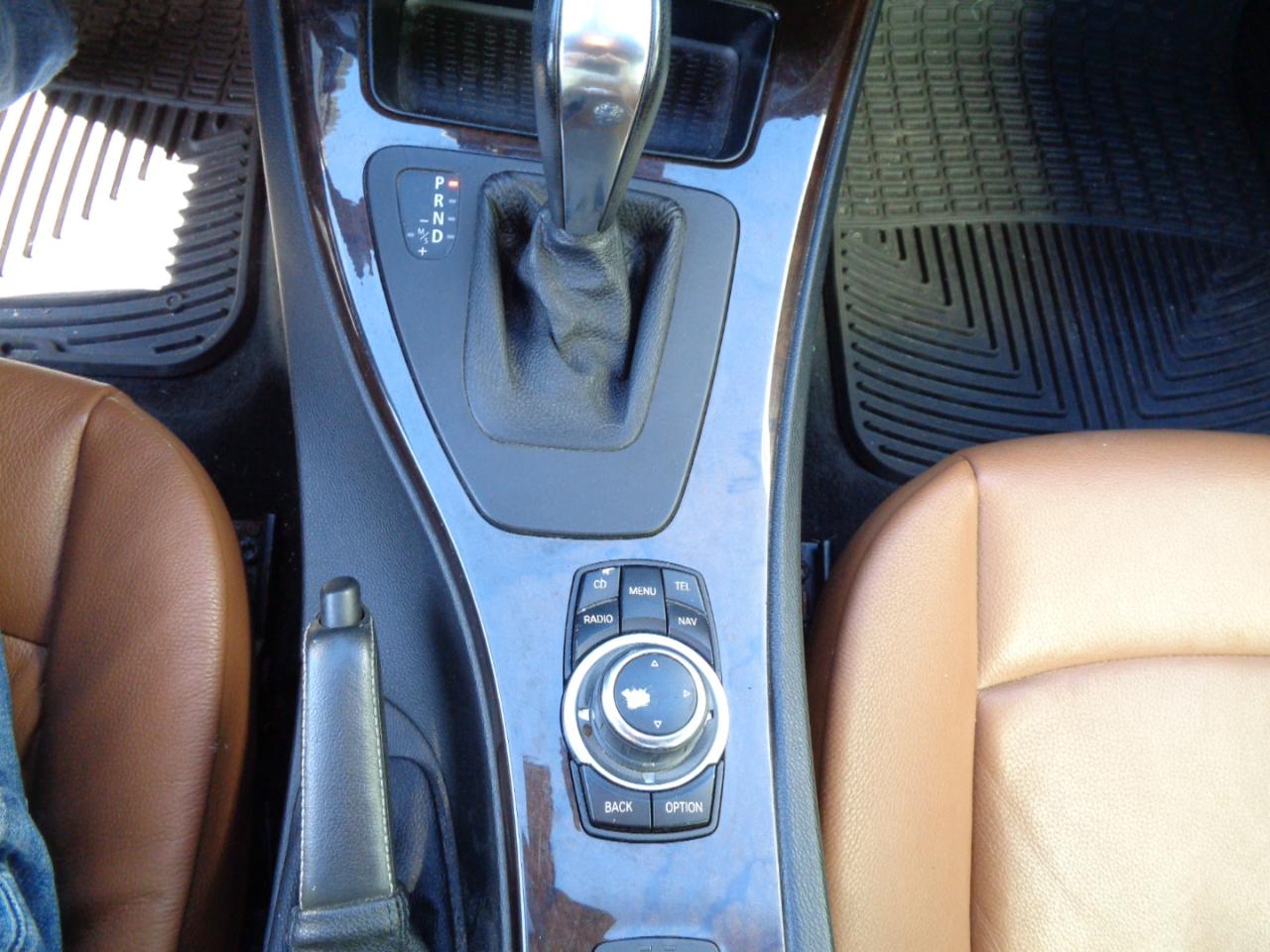 BMW 3-Series 328i Convertible 2011