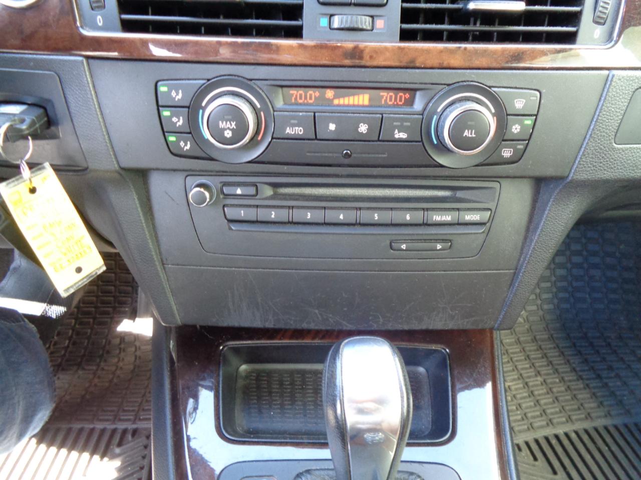 BMW 3-Series 328i Convertible 2011