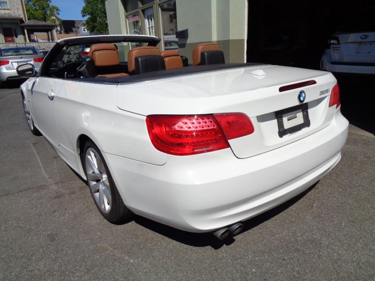 BMW 3-Series 328i Convertible 2011