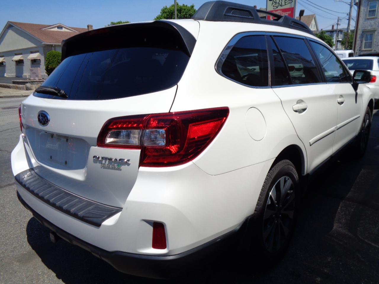 Subaru Outback 2.5i Limited 2015