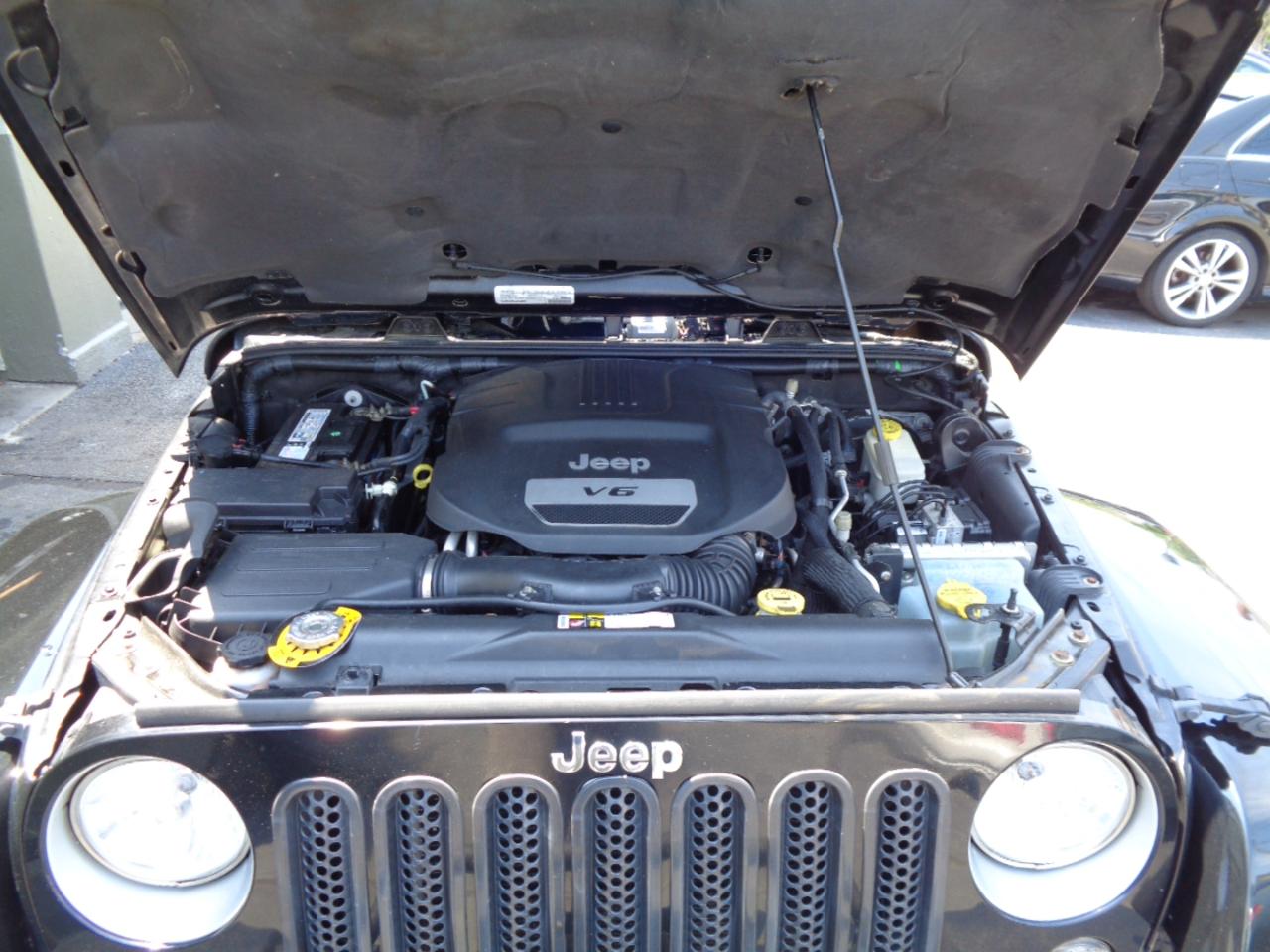 Jeep Wrangler Unlimited Sahara 4WD 2016