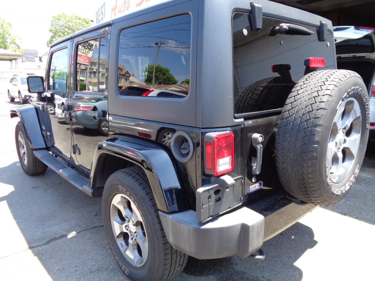 Jeep Wrangler Unlimited Sahara 4WD 2016