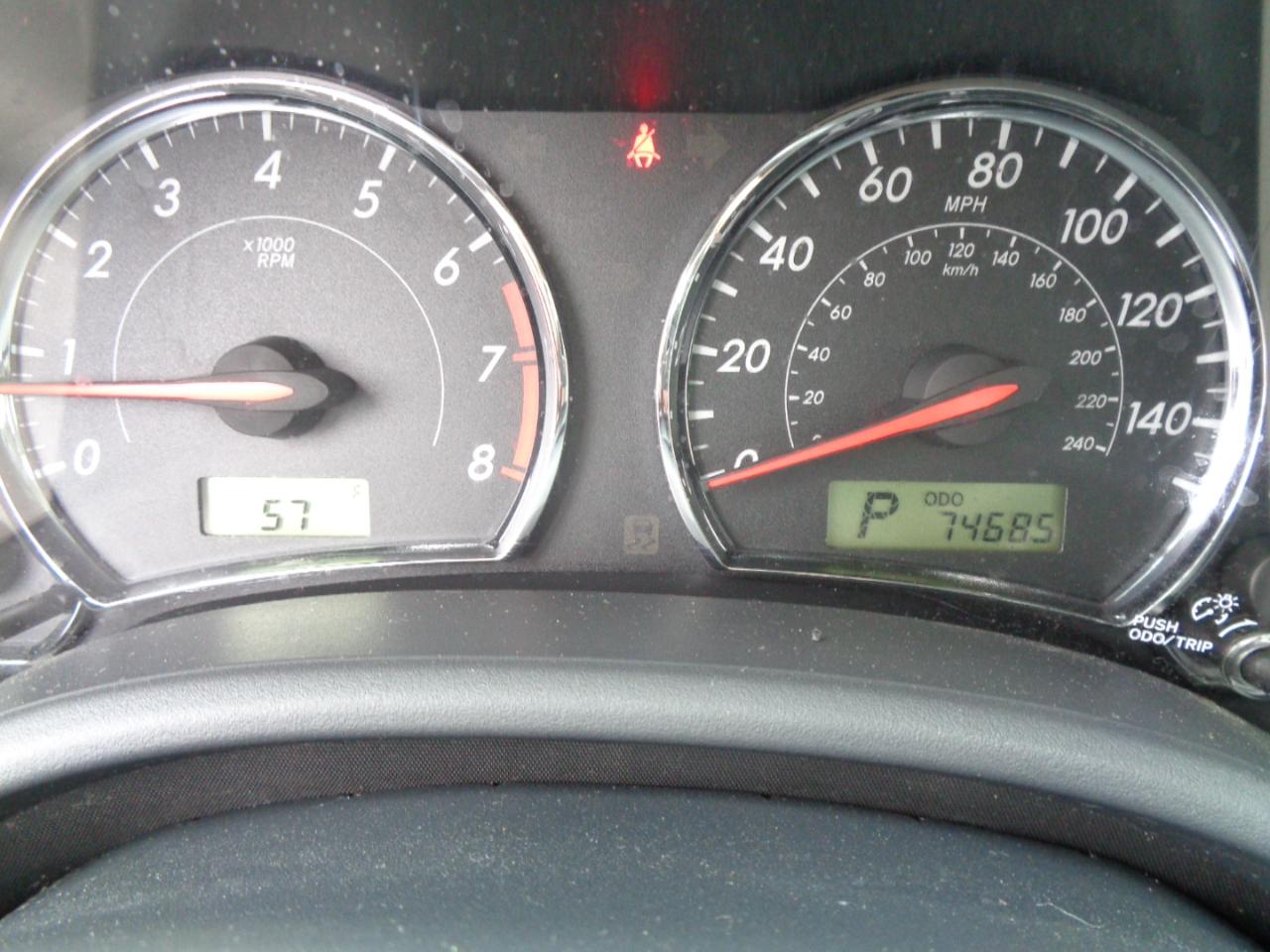 Toyota Corolla S 5-Speed MT 2011
