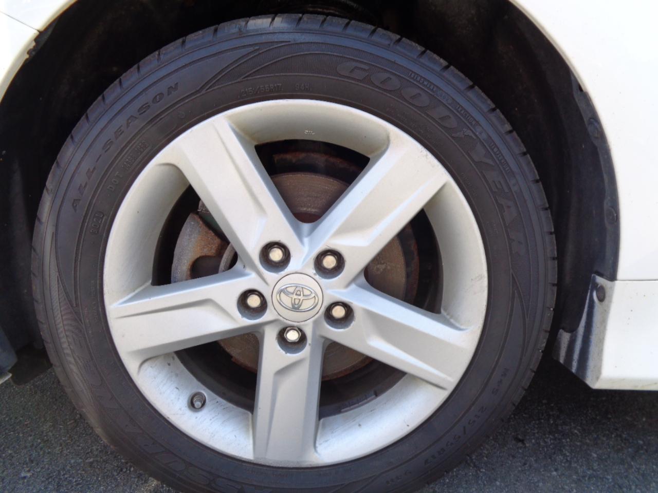Toyota Camry XLE 2013