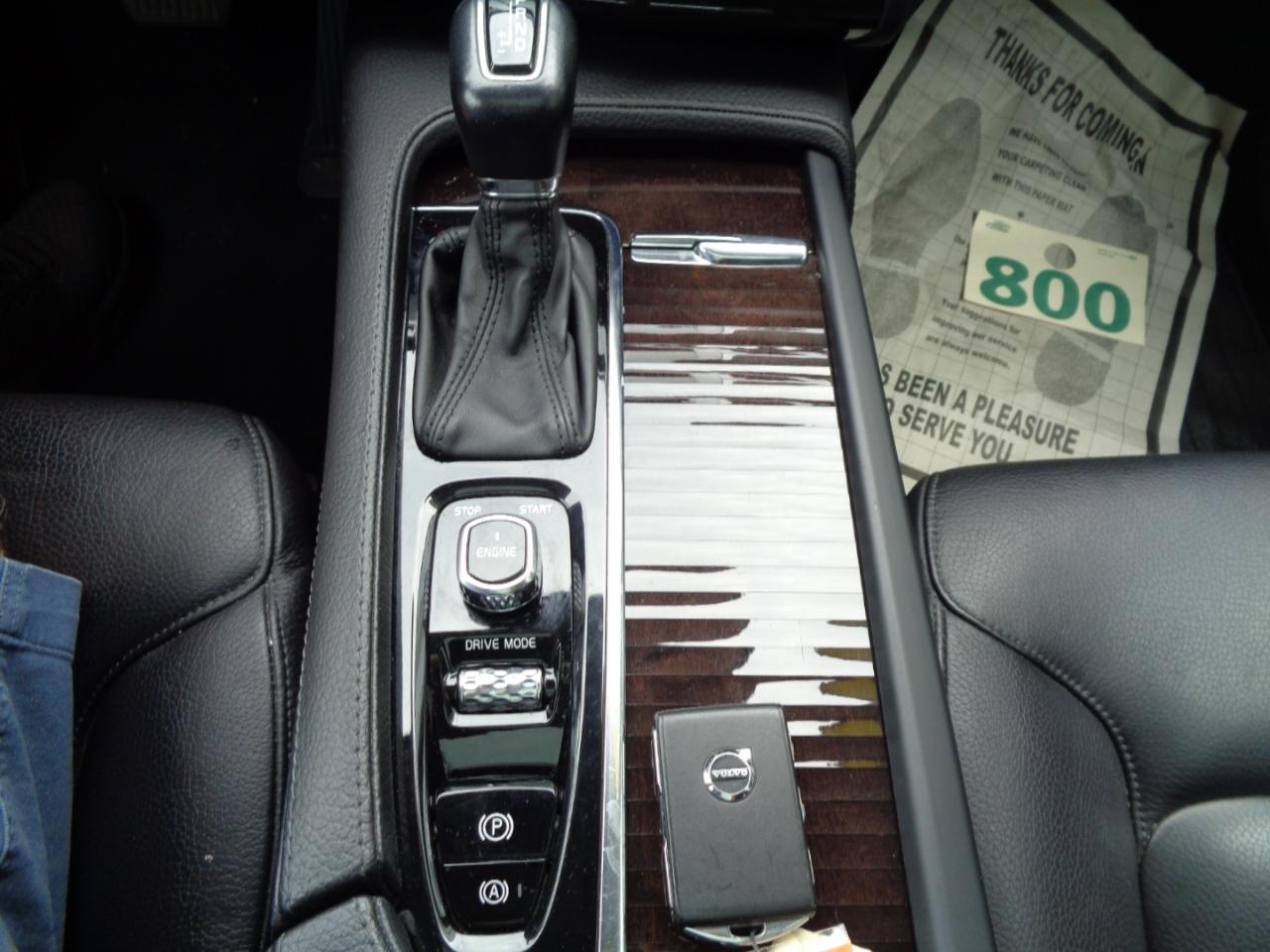 Volvo XC90 T6 Momentum AWD 2017