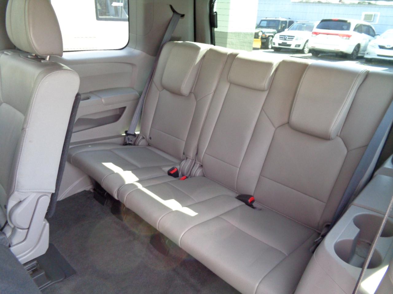 Honda Pilot EX-L 4WD 5-Spd AT 2012