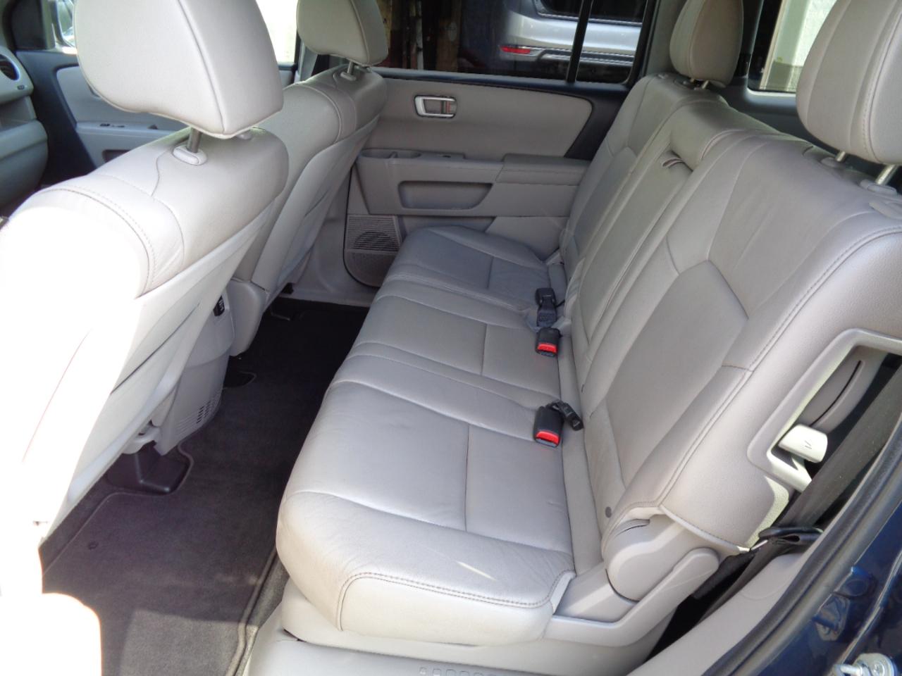 Honda Pilot EX-L 4WD 5-Spd AT 2012