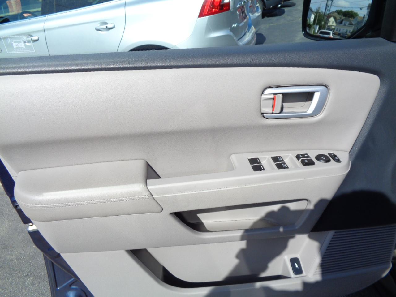 Honda Pilot EX-L 4WD 5-Spd AT 2012