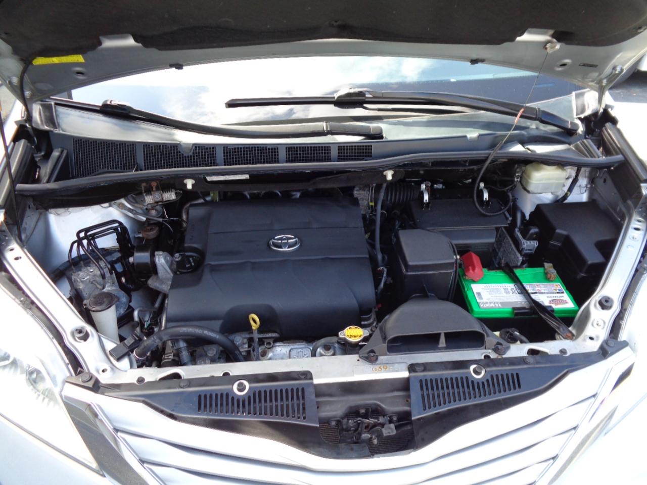 Toyota Sienna LE FWD 8-Passenger V6 2015